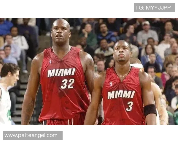 足球6号球衣的传奇故事与背后球员的奋斗历程解析